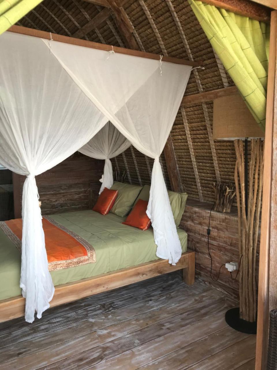 Hotel Alam Karang Gili Gede Esterno foto